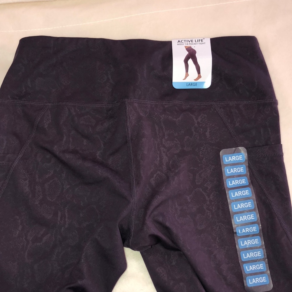 Large workout leggings